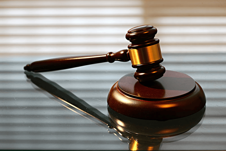 上海一公司总监离职次日钻漏洞订11张“出差”机票<strong></p>
<p>imtoken最新版本下载</strong>！被判刑