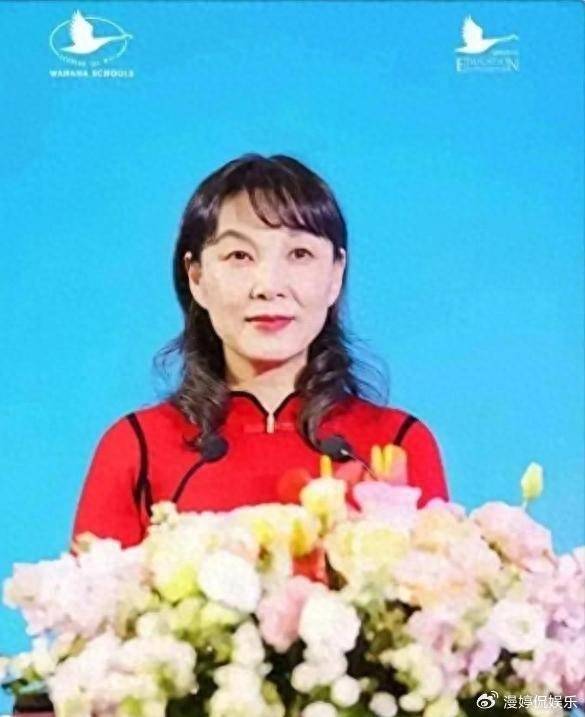 杜建英大学旧照曝光，难怪能上位！两儿子名字暗藏深意，手握股权