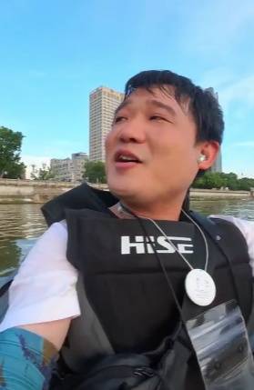 长沙男子突发奇想划船下班<strong></p>
<p>安卓怎么下载imtoken</strong>,25分钟车程划了3小时,当事人:手累腿麻,不会有下次