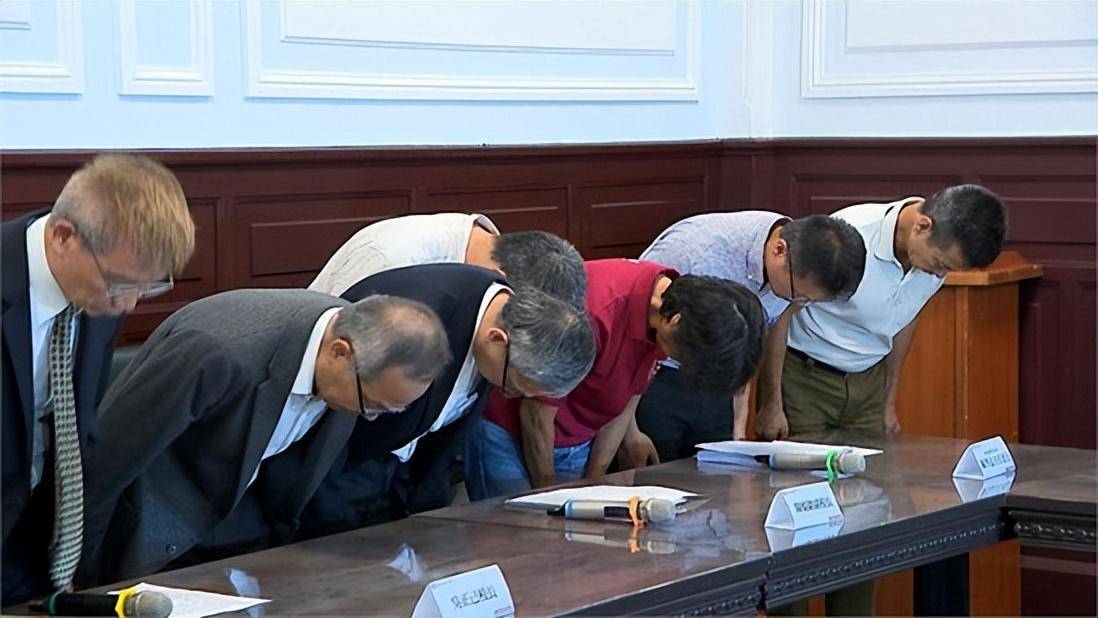 逼学生“抽血换学分”<strong></p>
<p>LTC</strong>，台师大鞠躬道歉