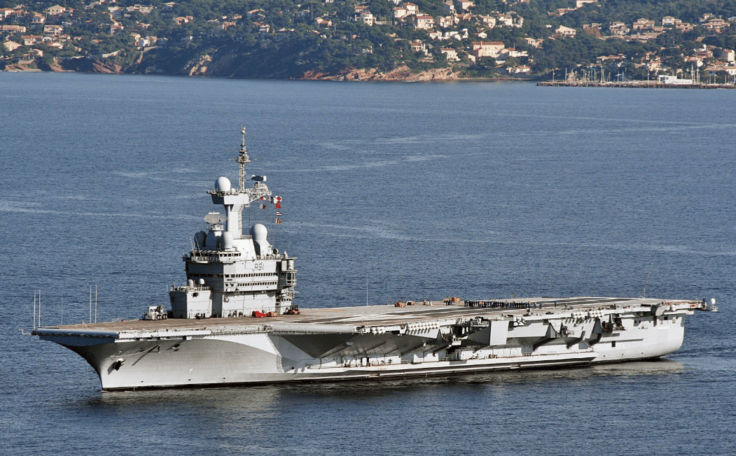 法国航母刚进入南海<strong></p>
<p>ltc价格</strong>，迎面遇上40艘中国军舰？法高官称做好开战准备，比美舰受尊重