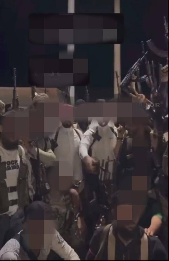 大战再起!5万大军不服<strong></p>
<p>ltc价格</strong>,冒着以色列空军大轰炸,猛攻叙利亚南部