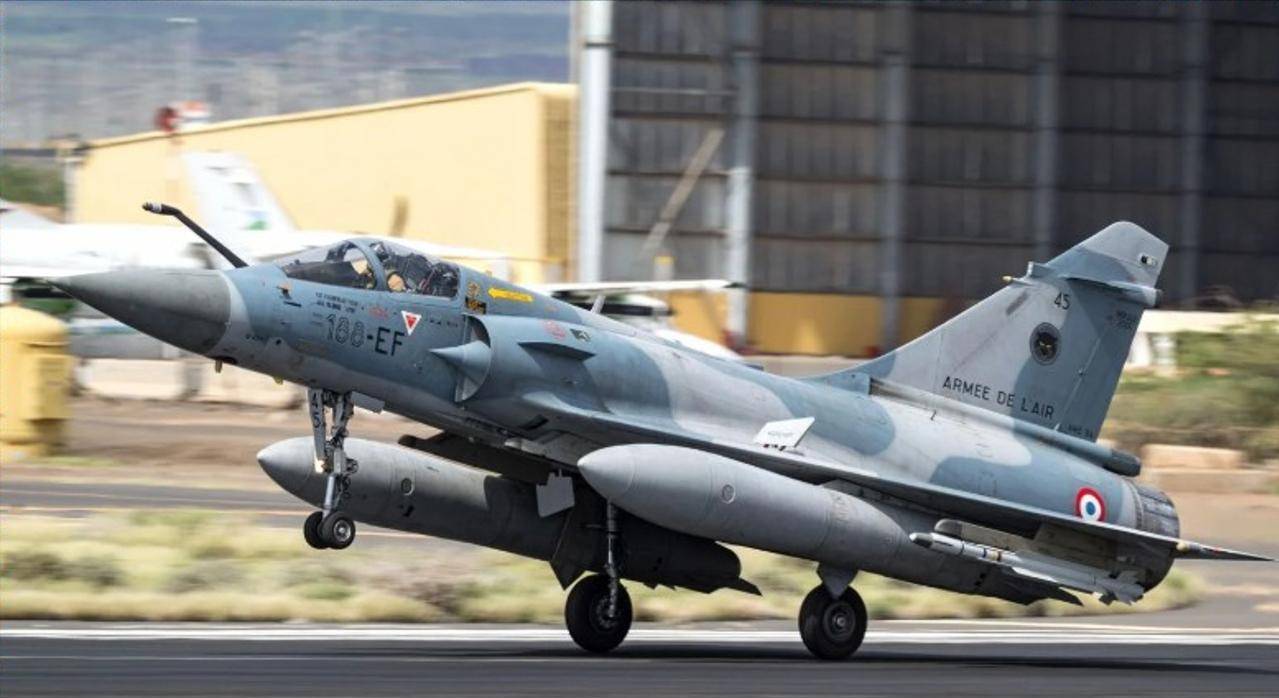 首杀！乌克兰空军幻影-2000<strong></p>
<p>ltc币</strong>，在距俄方500公里处坠毁，究竟如何被击落？