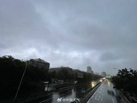 北京七区已现暴雨或大暴雨 早高峰城区及北部地区仍有明显降雨 注意出行安全<strong></p>
<p>okb分红</strong>！