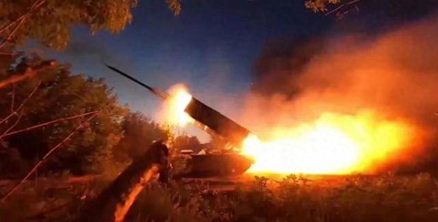 越打越猛！俄军撕开数公里缺口<strong></p>
<p>okb大跌</strong>，乌军官痛苦承认：这仗打不下去了