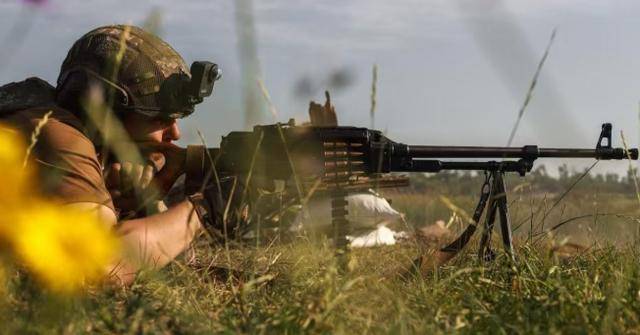 越打越猛！俄军撕开数公里缺口<strong></p>
<p>okb大跌</strong>，乌军官痛苦承认：这仗打不下去了