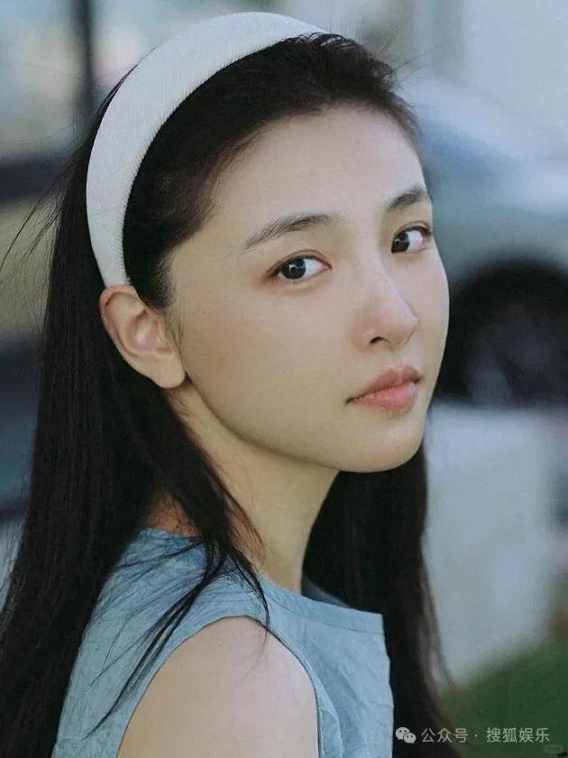 离婚三年又被拍到亲密逛超市<strong></p>
<p>okt</strong>，他俩这是纯带娃还是真复合了？