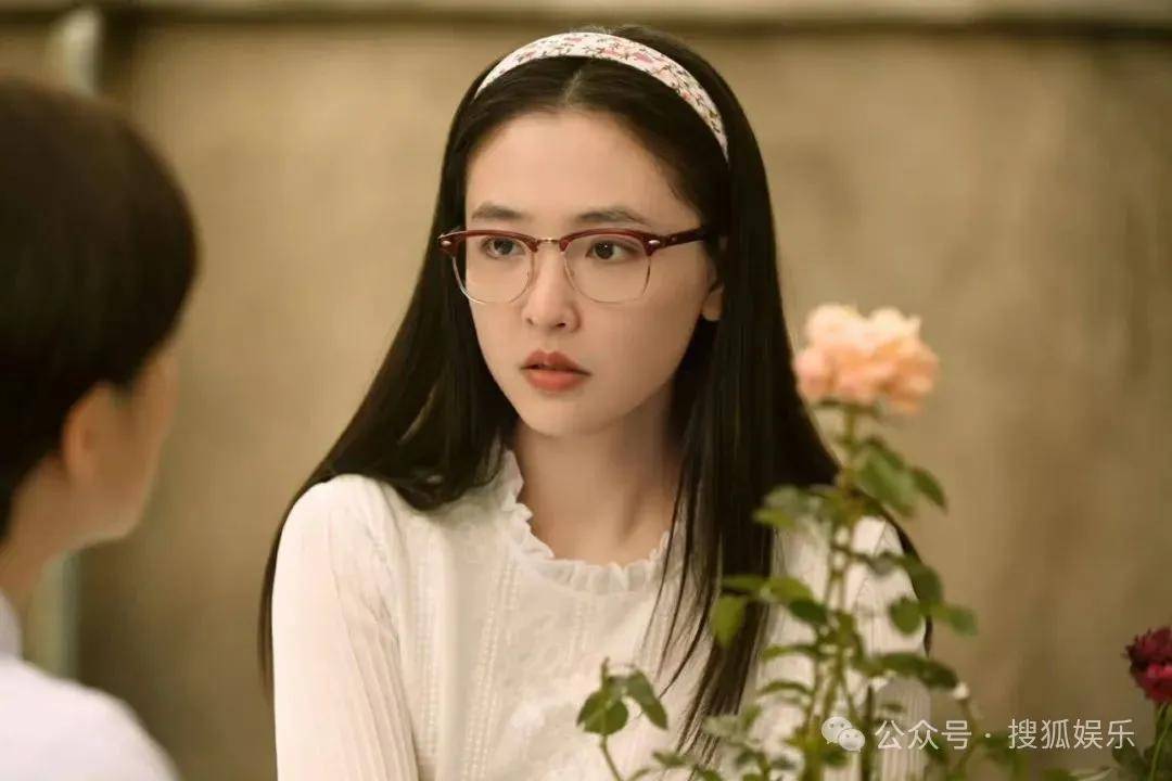 离婚三年又被拍到亲密逛超市<strong></p>
<p>okt</strong>，他俩这是纯带娃还是真复合了？