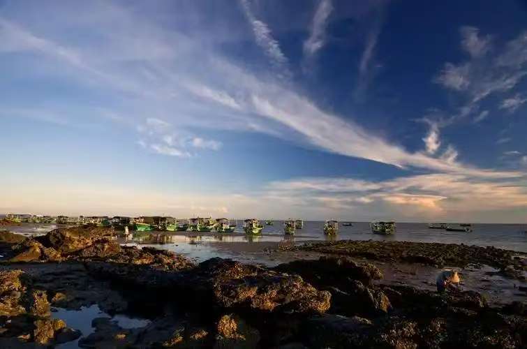 马科斯没想到！上万艘中国渔船出港，要给菲律宾点颜色，场景十分震撼