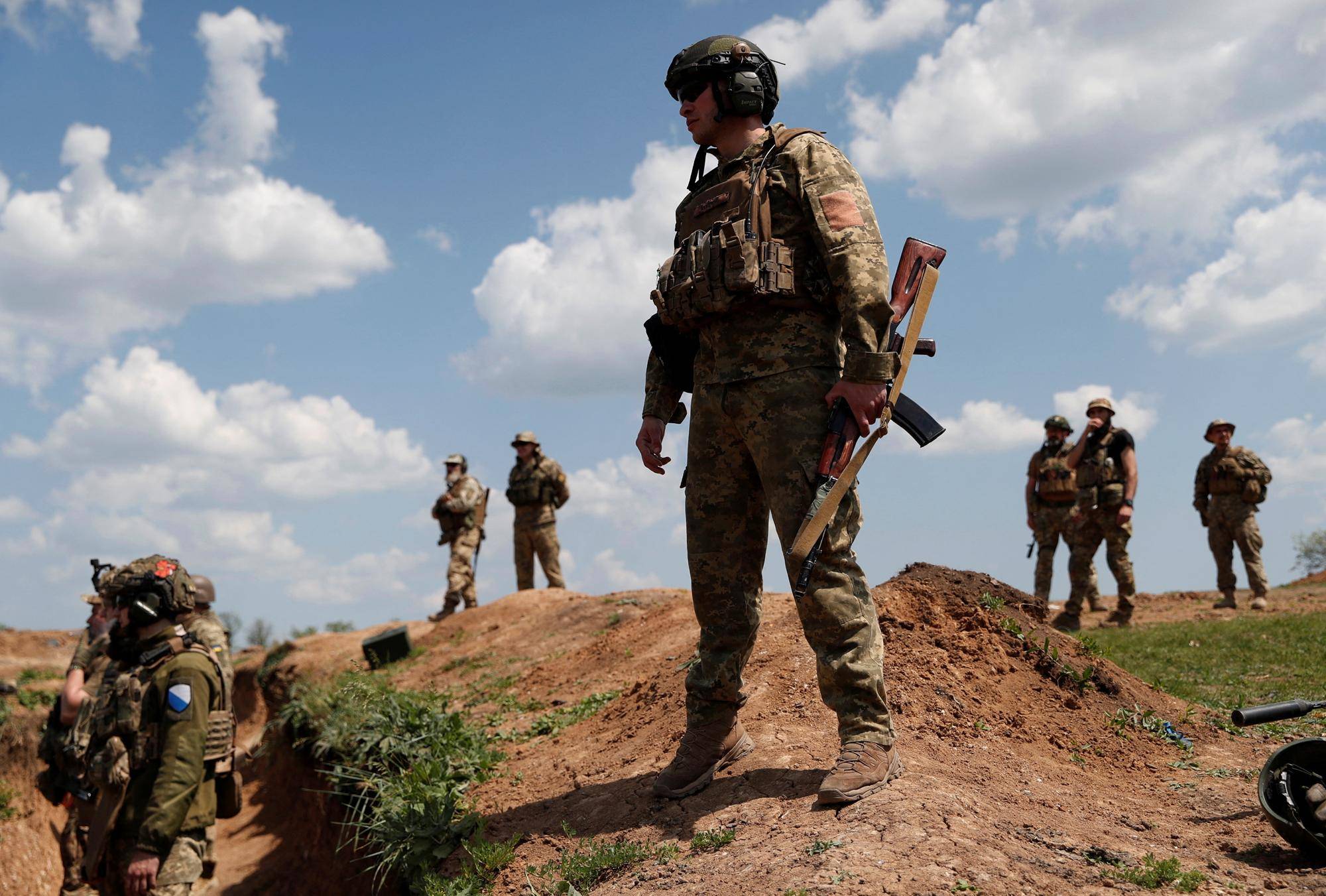 泽连斯基遭遇重击!乌克兰战争损失172万人<strong></p>
<p>shib币最新消息</strong>,基辅被揭老底,前线无人可用