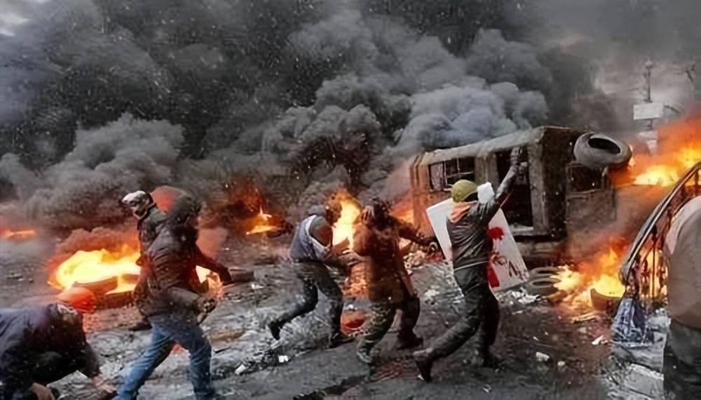 泽连斯基遭遇重击!乌克兰战争损失172万人<strong></p>
<p>shib币最新消息</strong>,基辅被揭老底,前线无人可用