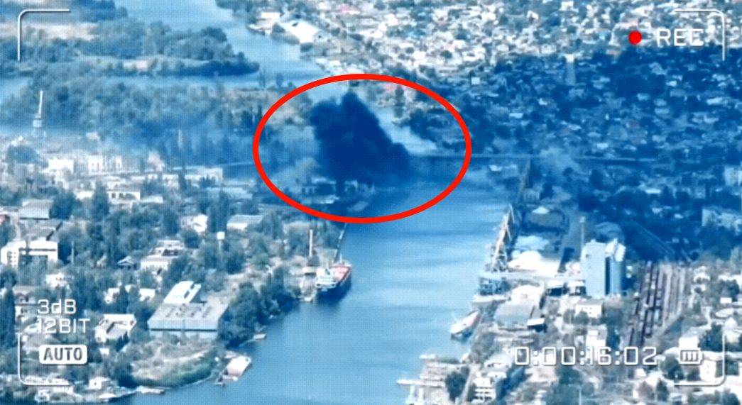 俄空天军轰炸一周，赫尔松大桥岿然不动，丢脸背后的苦涩谁能懂？