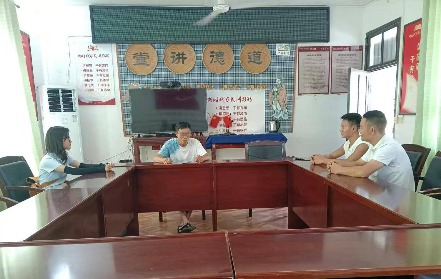 贵州22岁女村支书遇车祸不幸身亡 乡政府工作人员：她上任仅数月<strong></p>
<p>v神shib</strong>，开展工作后回村路上遇事故