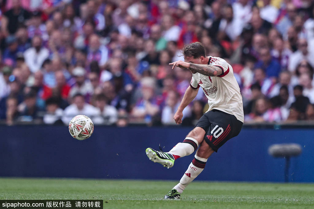 转会费1.5亿欧+签约6年!顶级中锋终于下树了<strong></p>
<p>钱包app官方下载</strong>,利物浦喜迎新星伊萨克!