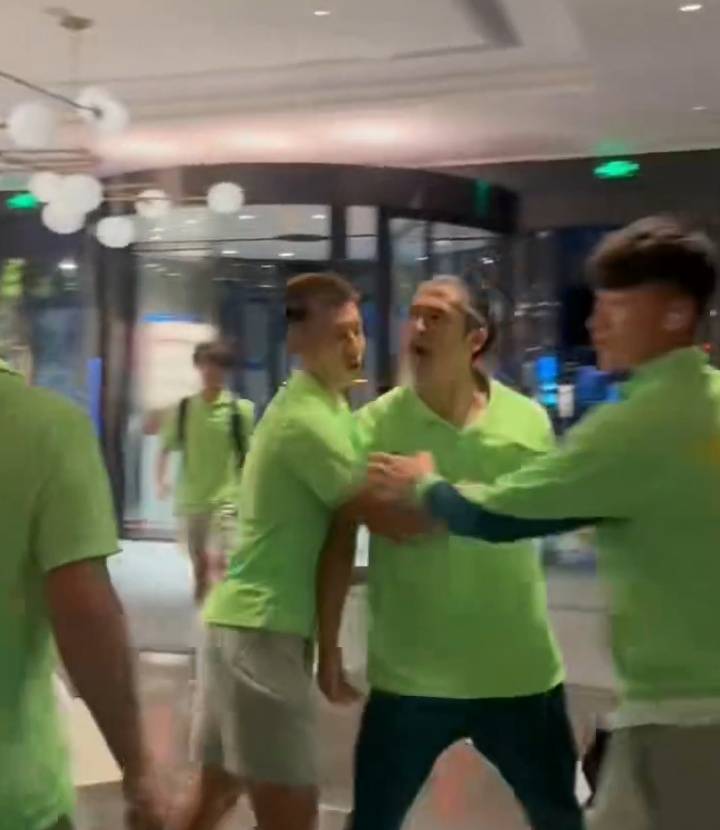 惨败+内讧<strong></p>
<p>钱包app官方下载</strong>！国安深夜发文致歉 张玉宁回应与本队球迷冲突