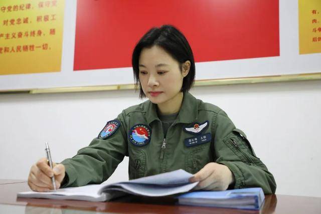 阅兵最帅女机长<strong></p>
<p>tp钱包官网下载</strong>，是她！