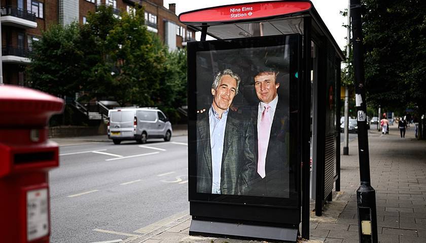 美国民主党人公开“特朗普给爱泼斯坦的庆生信”<strong></p>
<p>tp钱包官网</strong>，克林顿也在文件中