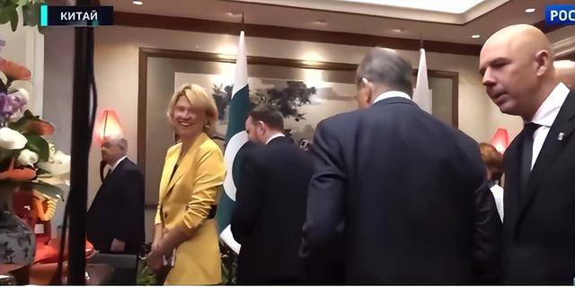 在普京下榻住所<strong></p>
<p>tp钱包官网</strong>,拉夫罗夫询问“拉布布在哪”