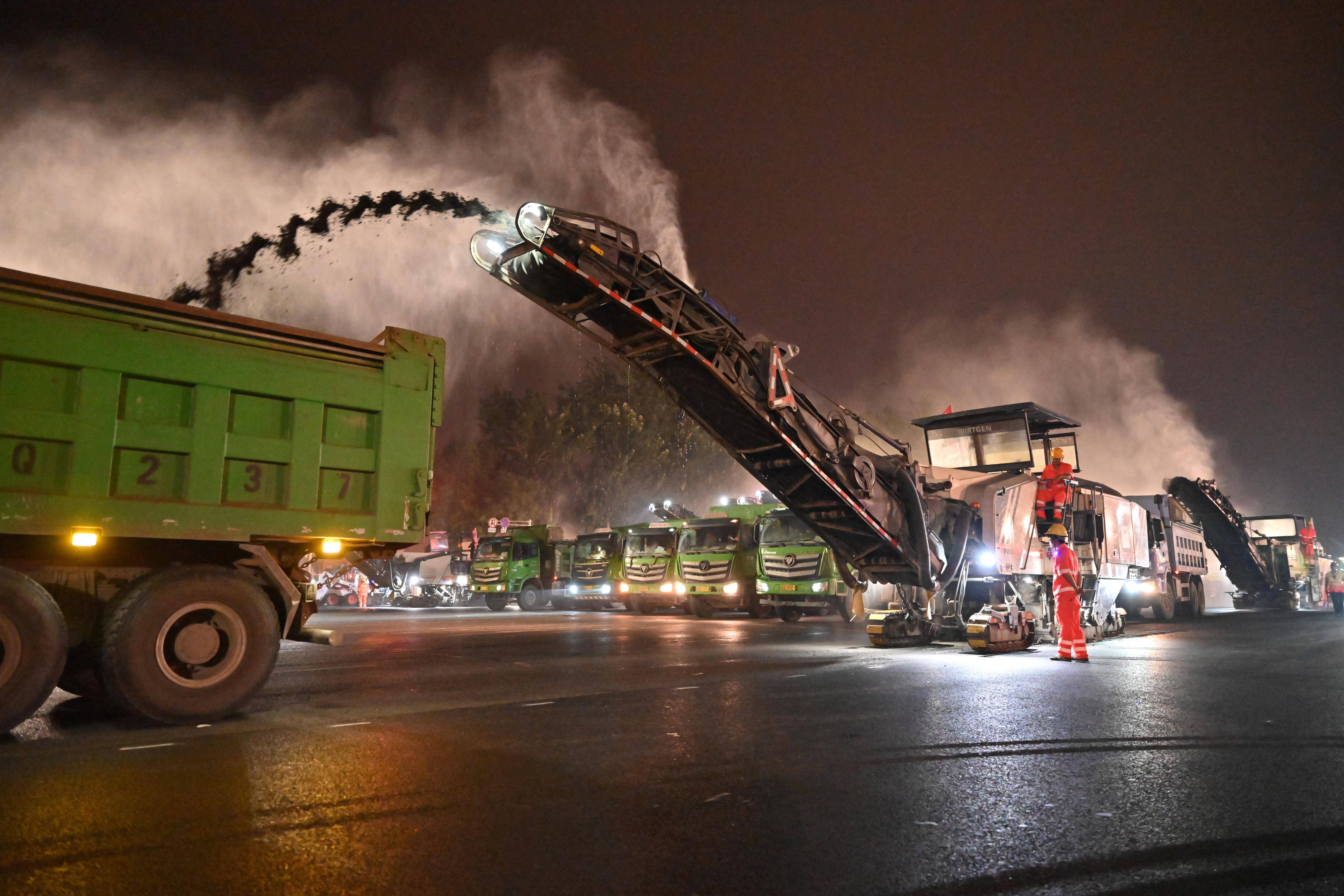 “中国速度”提前“受阅”<strong></p>
<p>tp钱包官网</strong>!长安街路面35小时焕然一新