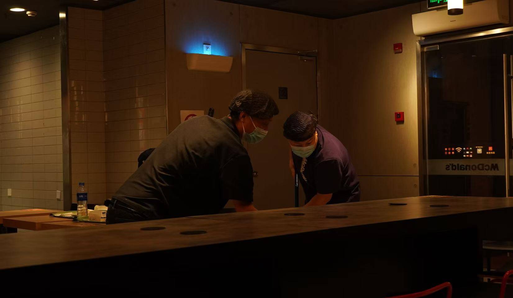 麦当劳夜宿者：老人占六成<strong></p>
<p>tp钱包是正规平台</strong>，各有心酸事