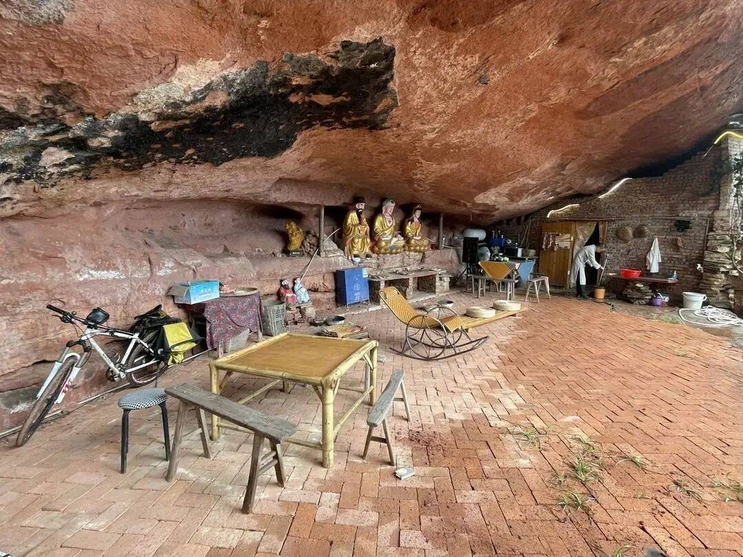 35岁男子欠债35万崖下洞居5年<strong></p>
<p>tp钱包官方网站</strong>，水电气三通，月花数百，负责人称无规定明确禁止此行为