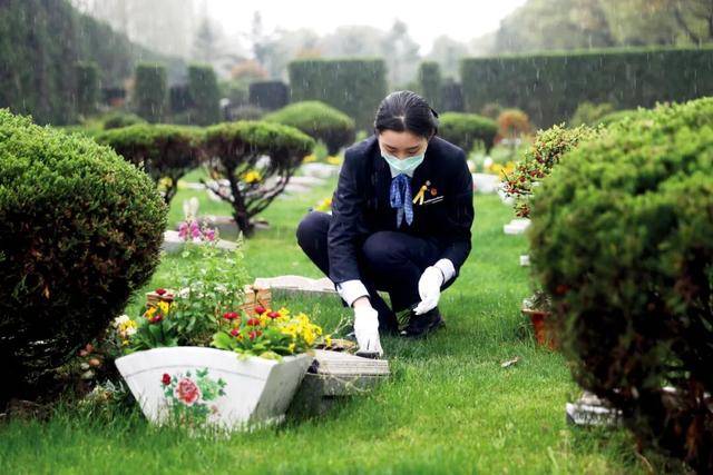 “大平层墓地”<strong></p>
<p>tp钱包使用教程</strong>，卖不动了