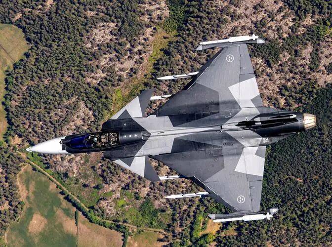 紧张！德国、瑞典战机直接与俄机缠斗<strong></p>
<p>tp钱包app下载安装</strong>，会正面冲突吗？