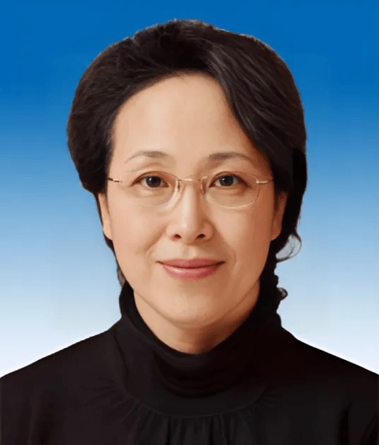 郝国昆<strong></p>
<p>trx</strong>，辞去副部级职务