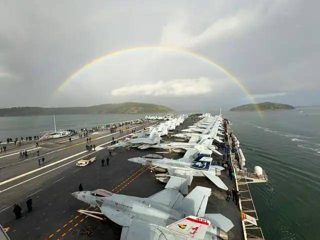 美国成了笑话：歼-35成人类首款电磁弹射五代机<strong></p>
<p>trx</strong>，美军在干啥？