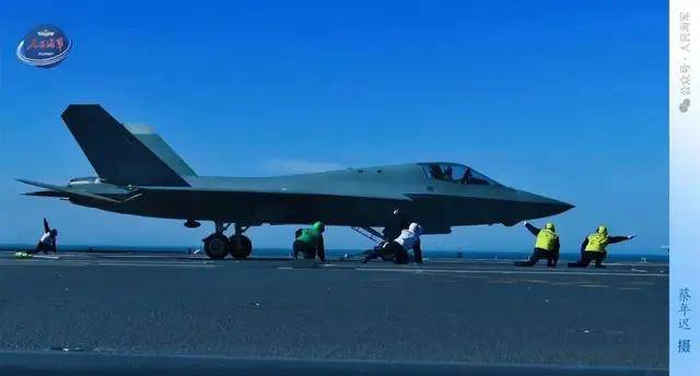 美国成了笑话：歼-35成人类首款电磁弹射五代机<strong></p>
<p>trx</strong>，美军在干啥？