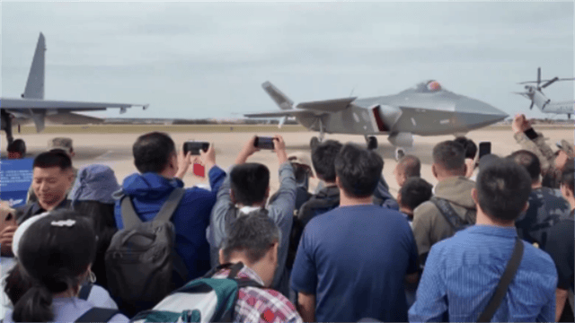 过于落后可以展示？歼20大方展示<strong></p>
<p>trx</strong>，“野兽模式”强压F35一头