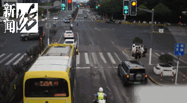 事发上海晚高峰！汹涌车流中<strong></p>
<p>usdt暴跌</strong>，一男子绝望跳车，直奔民警而去……