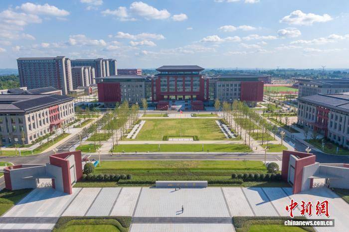 总建筑面积约34万平方米的四川大学眉山校区正式启用
