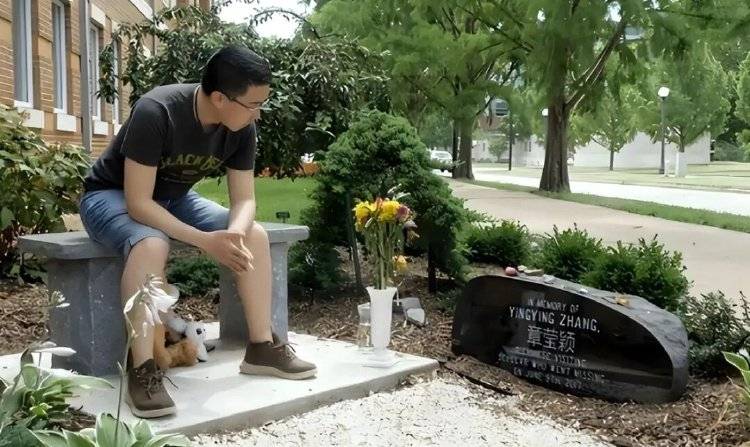 章莹颖男友国庆探望章父并协助直播<strong></p>
<p>usdt价格今日行情</strong>,网友劝其早点结婚,本人回应