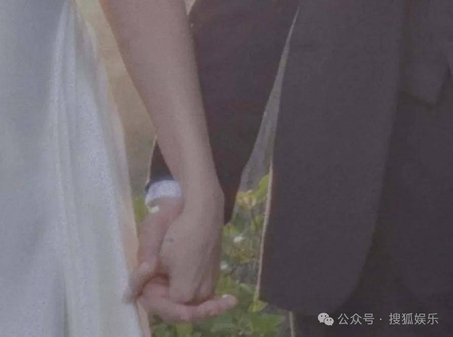 无意还是戏精？她办婚礼<strong></p>
<p>usdt价格今日行情</strong>，分手多年的他隔空说“我愿意”？