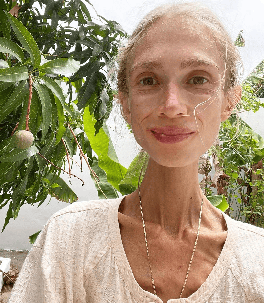 坚持只吃水果8年<strong></p>
<p>usdt钱包</strong>,27岁波兰女子巴厘岛酒店去世:体重仅22公斤,指甲变黄牙齿腐烂