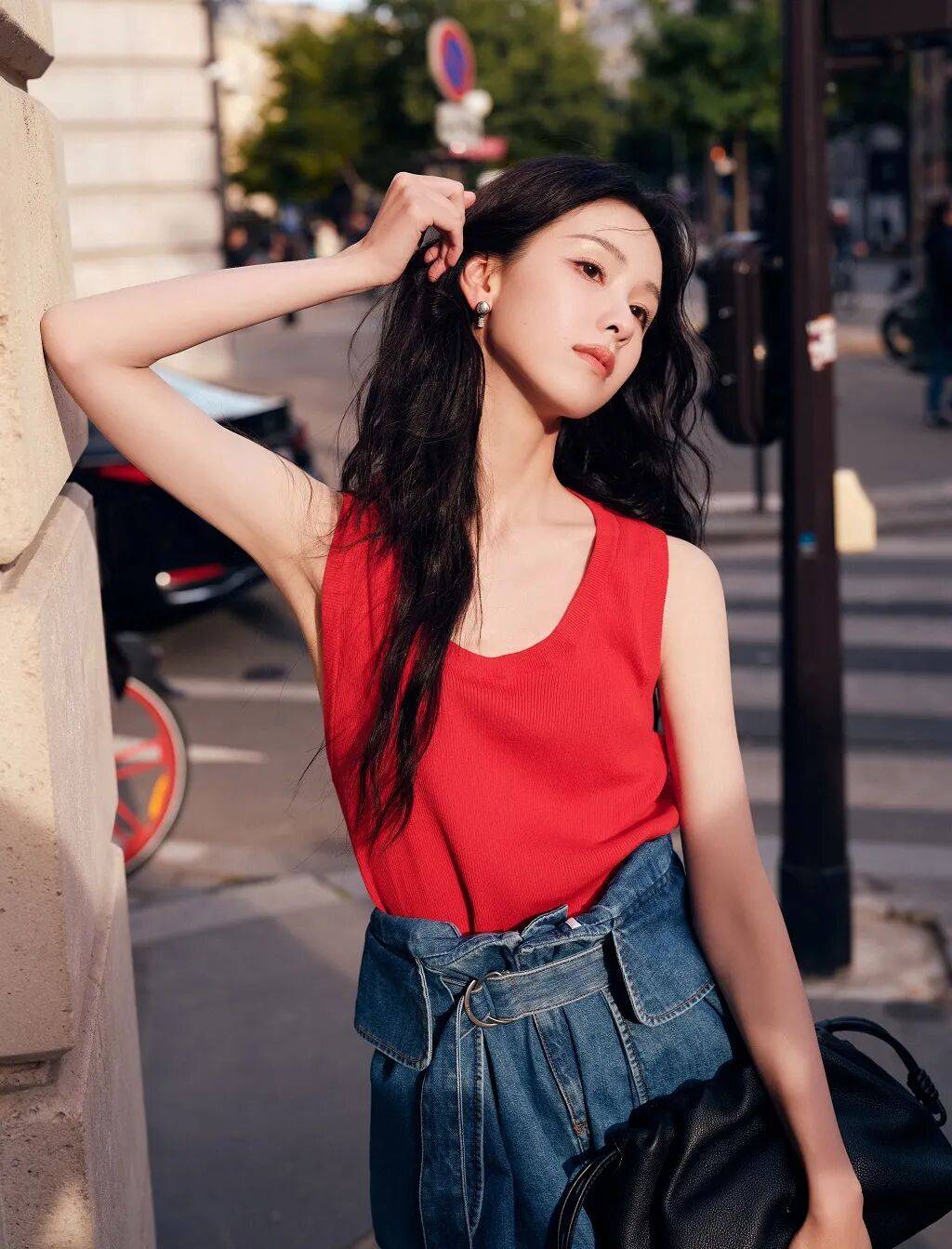 时装周上的女明星<strong></p>
<p>usdt钱包</strong>，秋冬氛围感一键封顶！