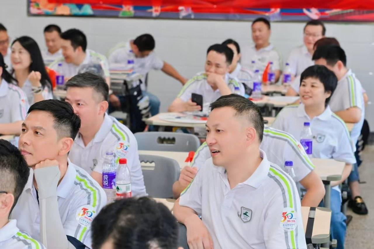 那个让老师骄傲的“调皮”班级！30年同学聚会<strong></p>
<p>usdt交易平台</strong>，还伴有一封来自贵州的感谢信