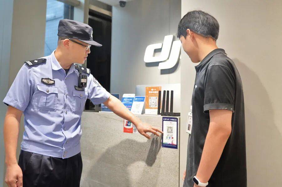 突然群发<strong></p>
<p>usdt汇率</strong>！大批上海市民收到警方短信！全市爆火网红已被锁定...有爸爸因孩子违规被罚款