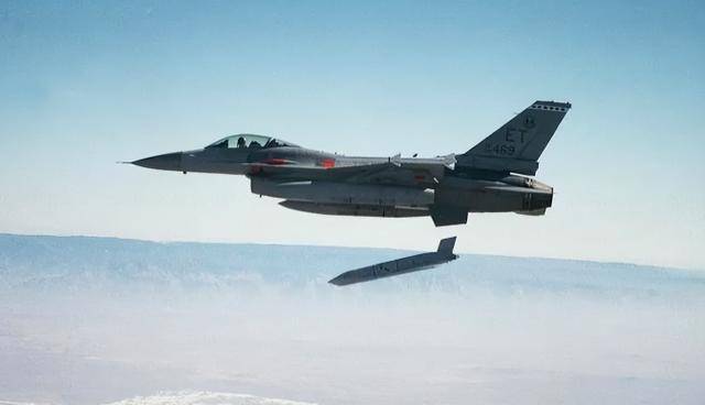 俄白唱了出双簧：要借特朗普之手<strong></p>
<p>usdt今日价格</strong>，将援乌战斧计划悄悄扼杀！