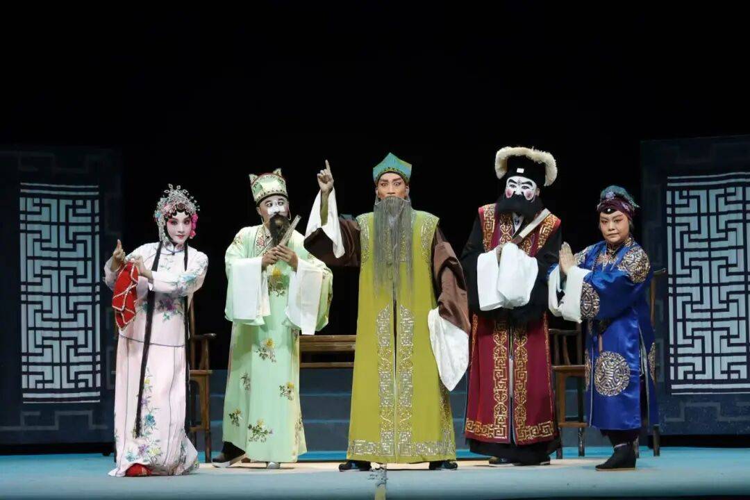 展现云南传统戏曲魅力<strong></p>
<p>usdt今日价格</strong>！玉溪作品《先生好茶》亮相全国舞台