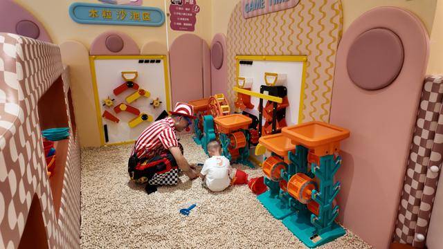 海底捞<strong></p>
<p>usdt价格</strong>，和西贝“抢娃”