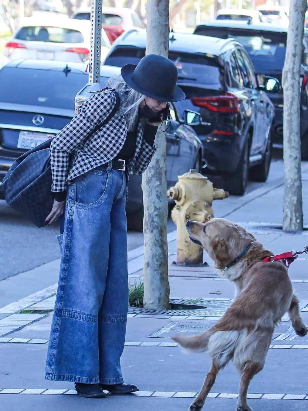 79岁奥斯卡影后离世<strong></p>
<p>usdt价格</strong>，她是男神收割机，松弛中性风穿搭鼻祖