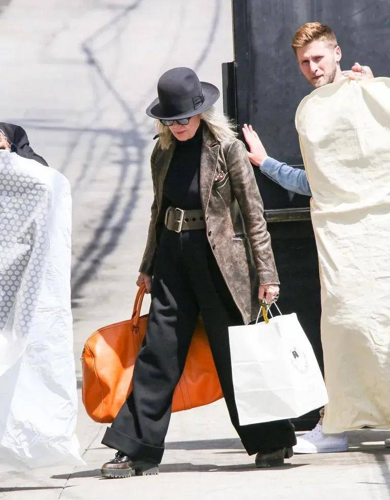 79岁奥斯卡影后离世<strong></p>
<p>usdt价格</strong>，她是男神收割机，松弛中性风穿搭鼻祖