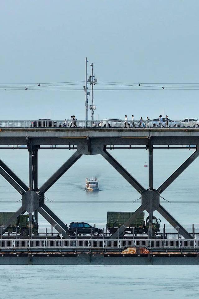 今天是她68岁生日<strong></p>
<p>usdt官网</strong>,武汉人:不准退休!