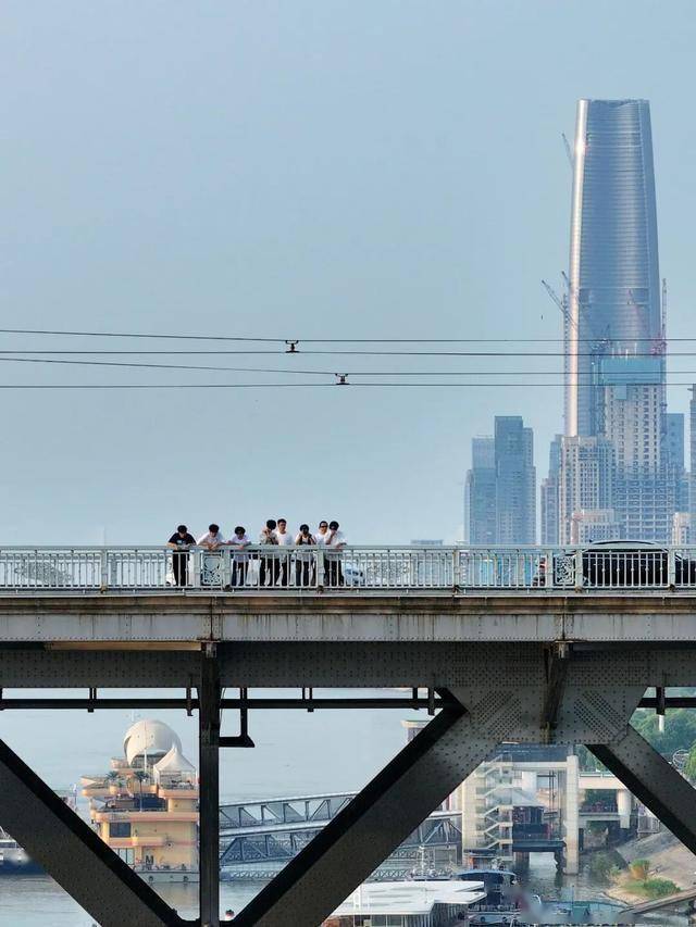 今天是她68岁生日<strong></p>
<p>usdt官网</strong>,武汉人:不准退休!