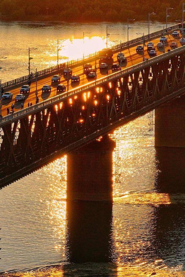 今天是她68岁生日<strong></p>
<p>usdt官网</strong>,武汉人:不准退休!