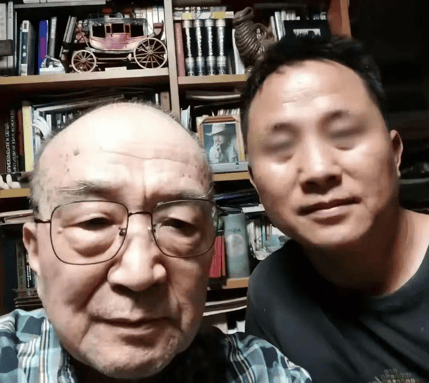 考古｜曝78岁李保田近况！找人维修窗户喝10元桶装水<strong></p>
<p>徐家汇股票</strong>，生活超朴素！