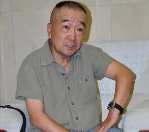 考古｜曝78岁李保田近况！找人维修窗户喝10元桶装水<strong></p>
<p>徐家汇股票</strong>，生活超朴素！