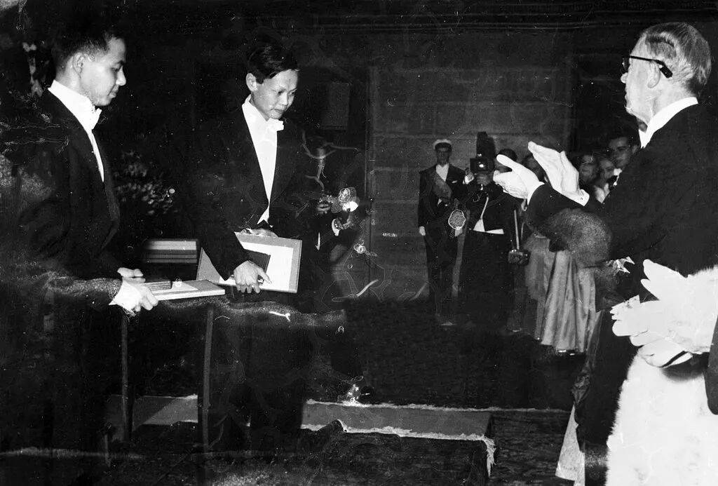 好友追忆杨振宁：他的一针见血<strong></p>
<p>徐家汇股票</strong>，改变了我的一生